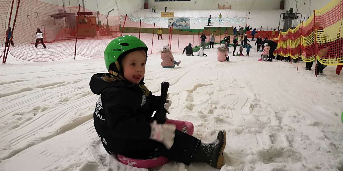 Tips for Beginner Skiers on their First Ski Lesson