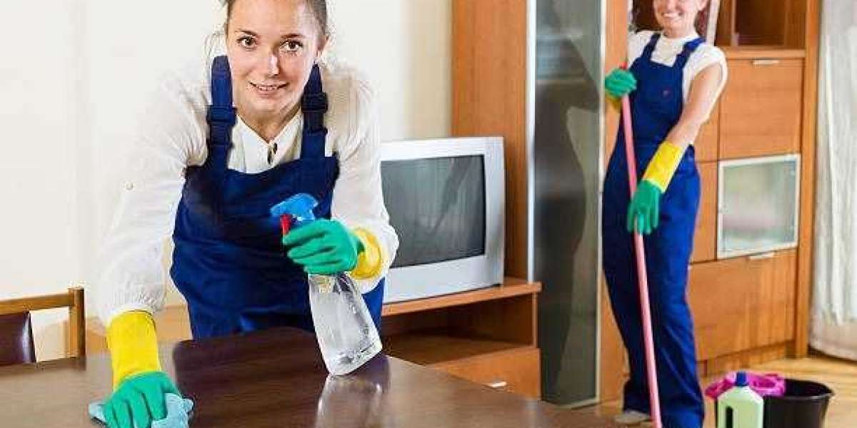 Sparkling Solutions: Elevate Your Workspace with Premier Commercial Cleaning Services in Brampton & Mississauga
